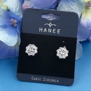 🌼 Cubic Zirconia Crown Stud Earrings